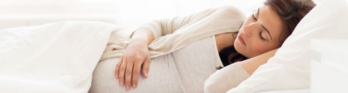 Comment dormir enceinte ? Notre guide complet